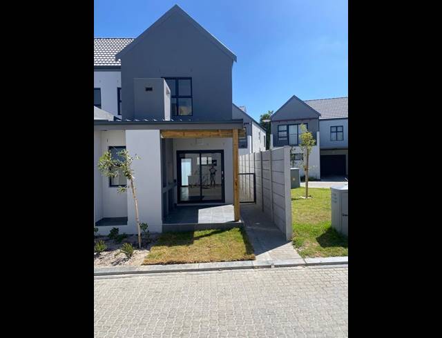 3 BEDROOM HOUSE FOR SALE IN SILVER OAKS
